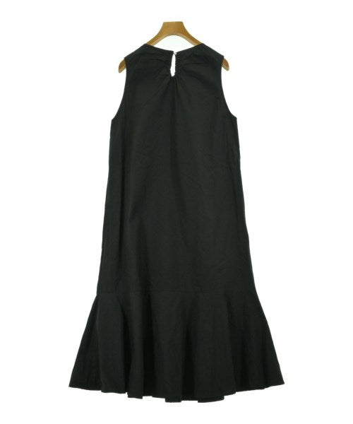 Lene non finito ชุดเดรส