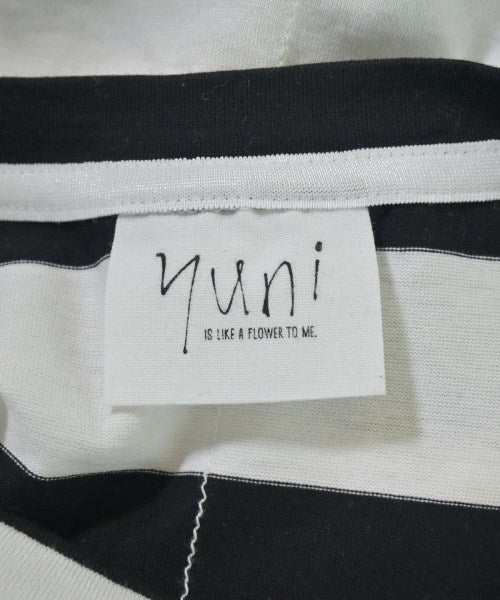 yuni เสื้อยืด/เสื้อท็อปส์