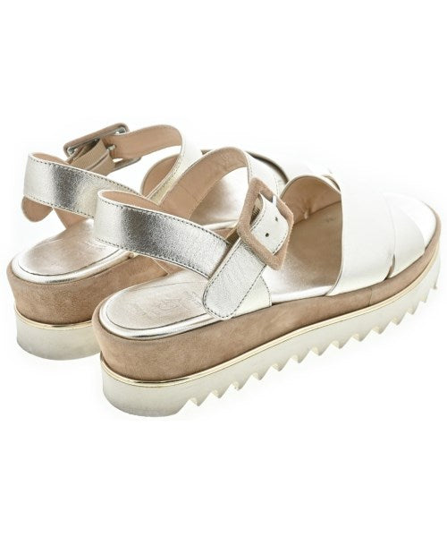 Luca Grossi รองเท้าแตะ