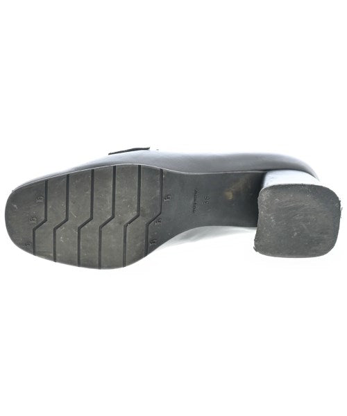 Luca Grossi รองเท้าส้นสูง