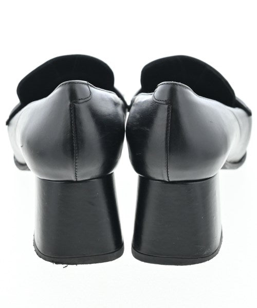 Luca Grossi รองเท้าส้นสูง