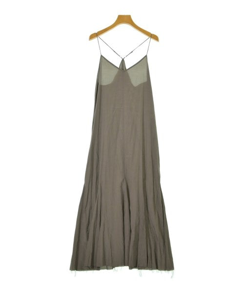 AP STUDIO ชุดเดรส