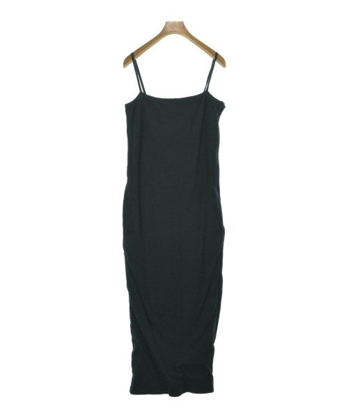 8100 ชุดเดรส