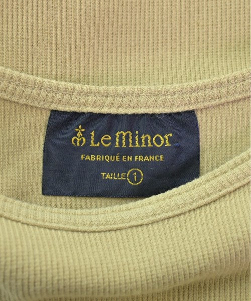 Le minor เสื้อยืด/เสื้อท็อปส์