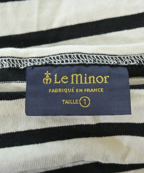 Le minor เสื้อยืด/เสื้อท็อปส์