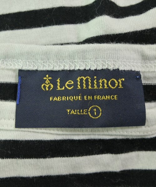 Le minor เสื้อยืด/เสื้อท็อปส์