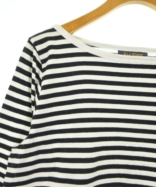 Le minor เสื้อยืด/เสื้อท็อปส์