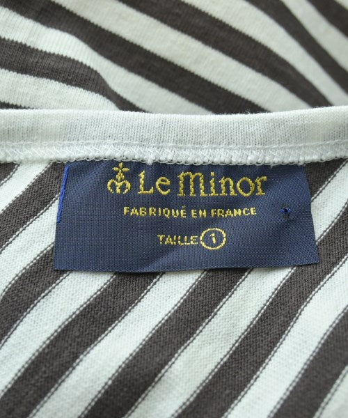 Le minor เสื้อยืด/เสื้อท็อปส์