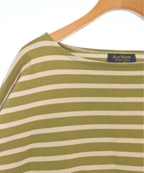 Le minor เสื้อยืด/เสื้อท็อปส์