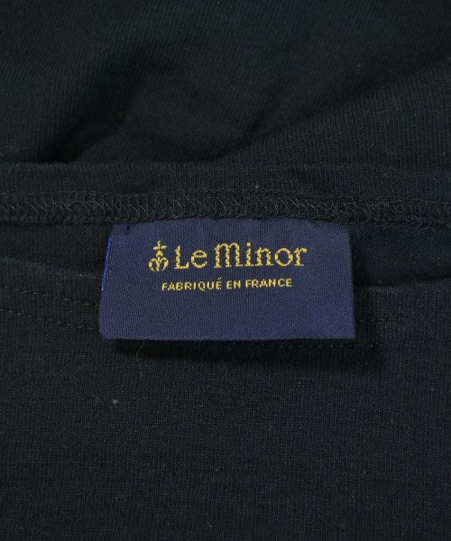 Le minor เสื้อยืด/เสื้อท็อปส์