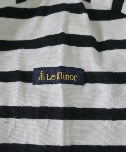 Le minor เสื้อยืด/เสื้อท็อปส์
