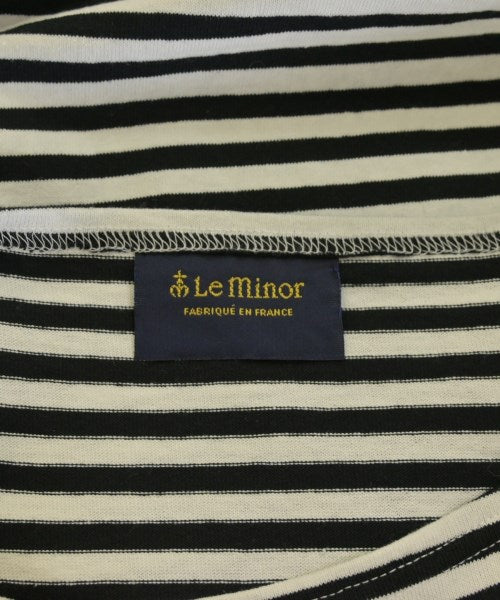 Le minor เสื้อยืด/เสื้อท็อปส์