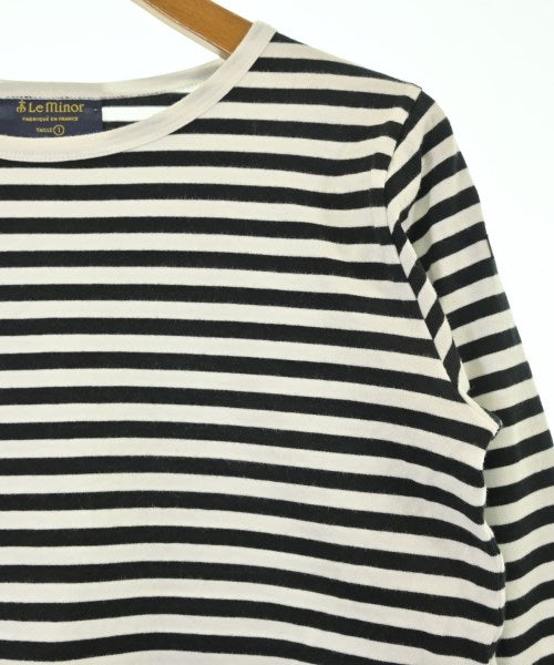 Le minor เสื้อยืด/เสื้อท็อปส์