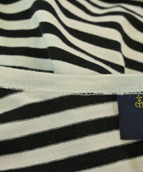Le minor เสื้อยืด/เสื้อท็อปส์