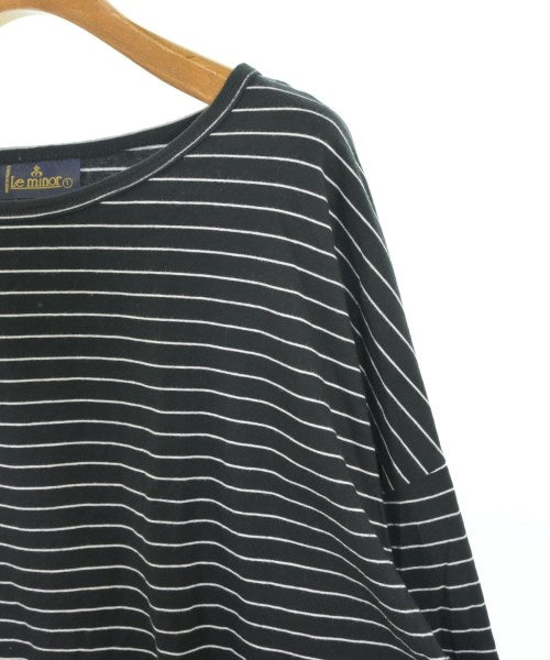 Le minor เสื้อยืด/เสื้อท็อปส์