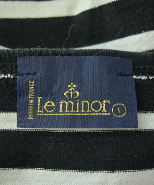Le minor เสื้อยืด/เสื้อท็อปส์