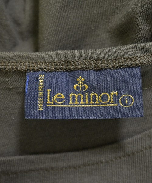 Le minor เสื้อยืด/เสื้อท็อปส์