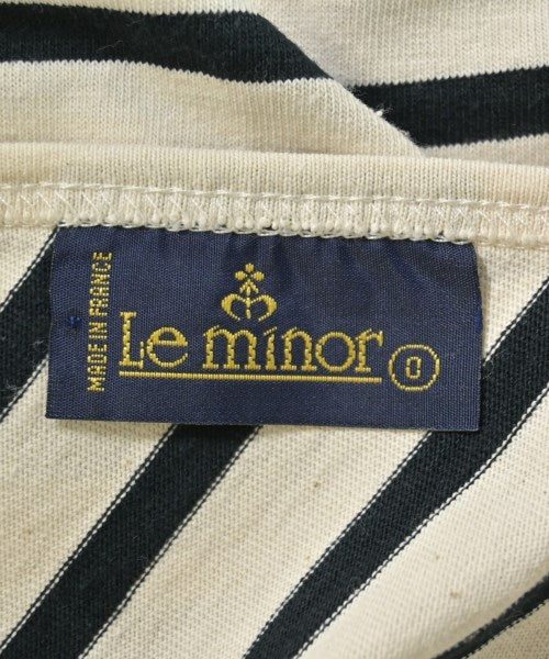 Le minor เสื้อยืด/เสื้อท็อปส์