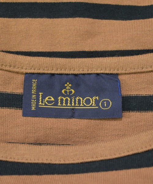 Le minor เสื้อยืด/เสื้อท็อปส์