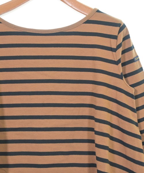 Le minor เสื้อยืด/เสื้อท็อปส์
