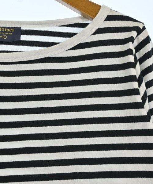 Le minor เสื้อยืด/เสื้อท็อปส์