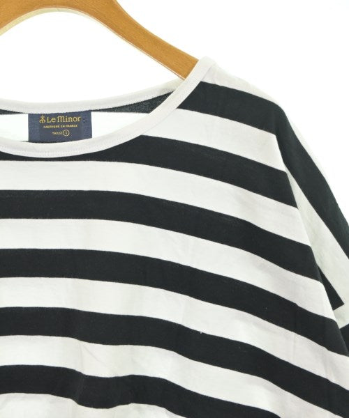 Le minor เสื้อยืด/เสื้อท็อปส์