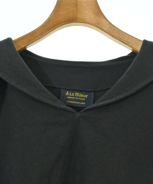 Le minor เสื้อยืด/เสื้อท็อปส์