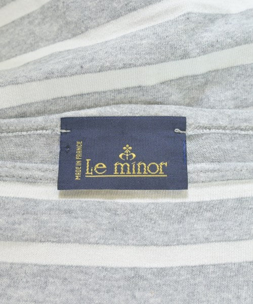 Le minor เสื้อยืด/เสื้อท็อปส์