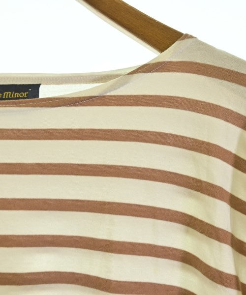 Le minor เสื้อยืด/เสื้อท็อปส์