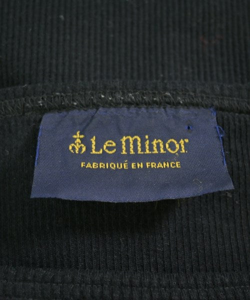 Le minor เสื้อยืด/เสื้อท็อปส์
