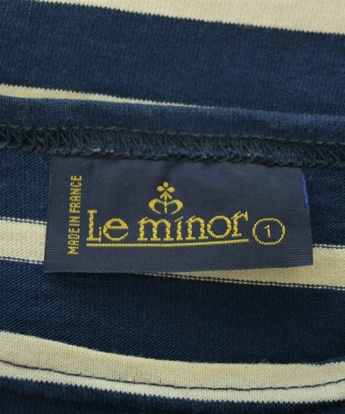 Le minor เสื้อยืด/เสื้อท็อปส์