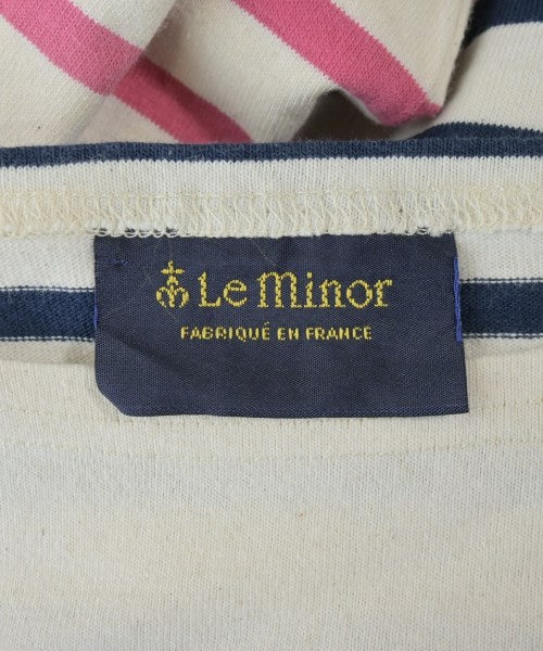 Le minor เสื้อยืด/เสื้อท็อปส์