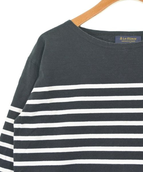 Le minor เสื้อยืด/เสื้อท็อปส์