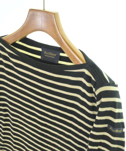 Le minor เสื้อยืด/เสื้อท็อปส์
