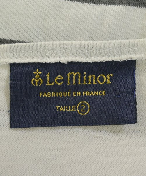 Le minor เสื้อยืด/เสื้อท็อปส์