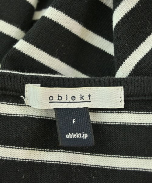 oblekt เสื้อยืด/เสื้อท็อปส์