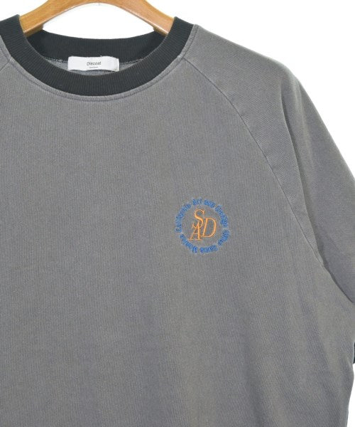Discoat เสื้อยืด/เสื้อท็อปส์