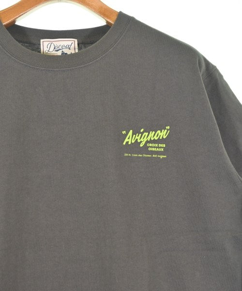 Discoat เสื้อยืด/เสื้อท็อปส์