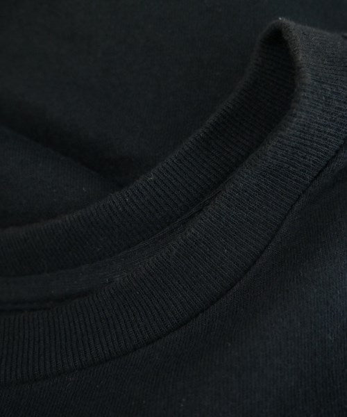 ESSAY เสื้อยืด/เสื้อท็อปส์