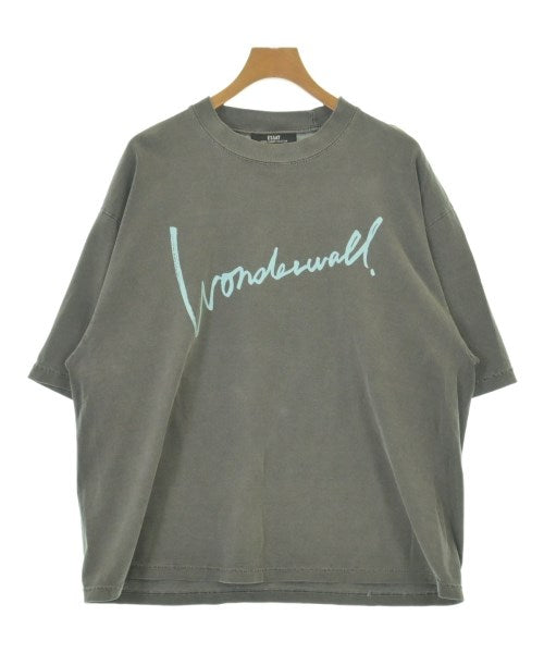 ESSAY เสื้อยืด/เสื้อท็อปส์