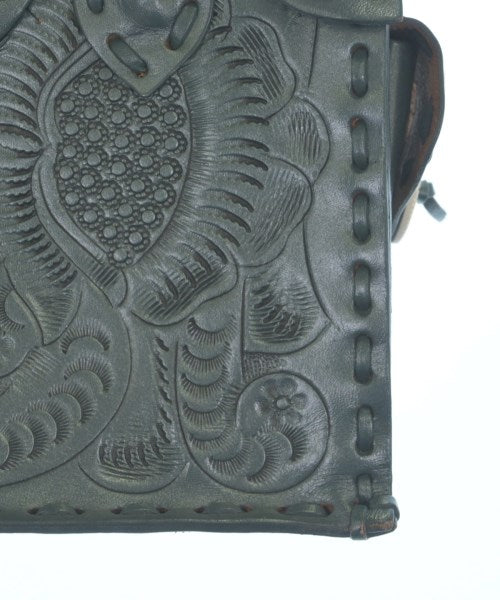 Carving Tribes กระเป๋าถือ