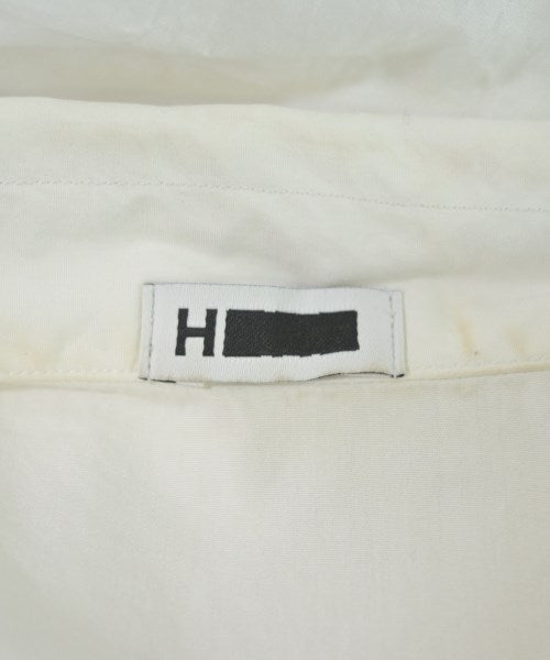H BEAUTY&YOUTH เสื้อลำลอง