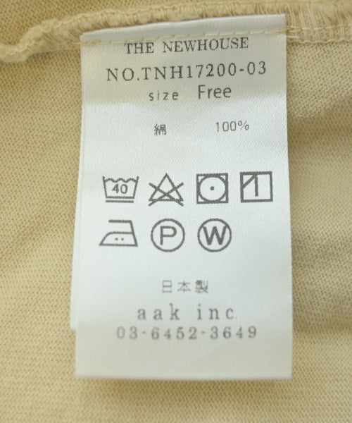 THE NEWHOUSE เสื้อยืด/เสื้อท็อปส์