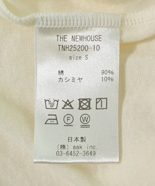 THE NEWHOUSE เสื้อยืด/เสื้อท็อปส์
