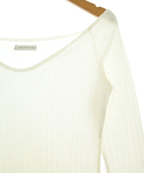 THE NEWHOUSE เสื้อยืด/เสื้อท็อปส์