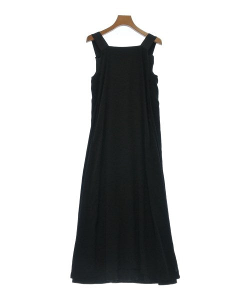 STUDIOUS ชุดเดรส