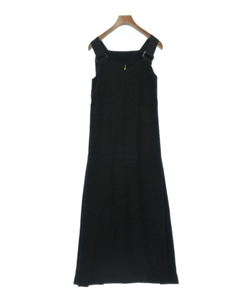 STUDIOUS ชุดเดรส