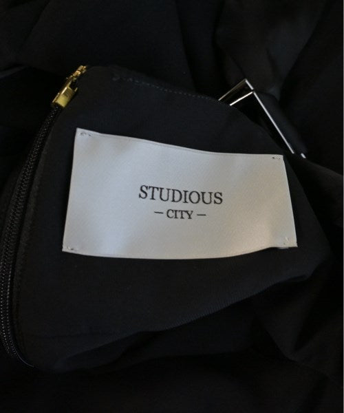 STUDIOUS ชุดเดรส