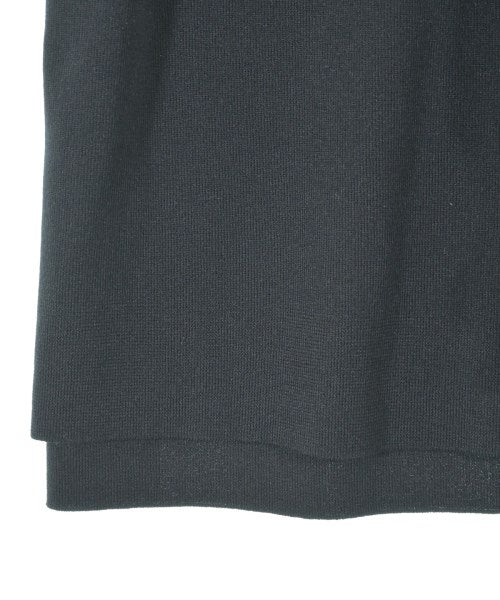 ELENDEEK เสื้อแขนกุด