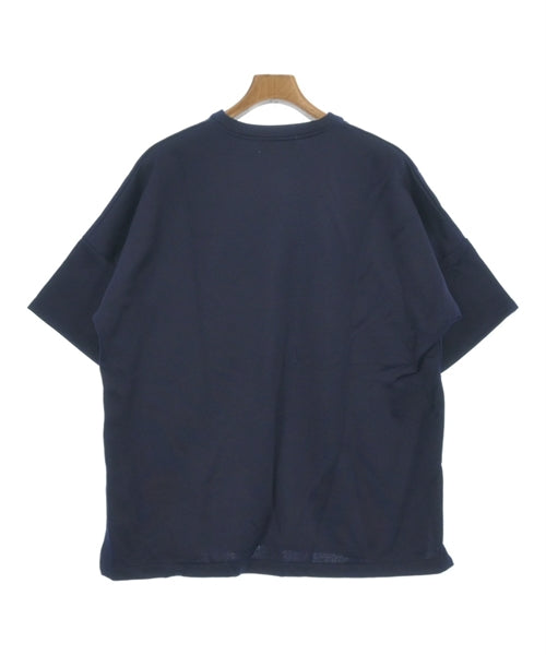 UN3D. เสื้อยืด/เสื้อท็อปส์